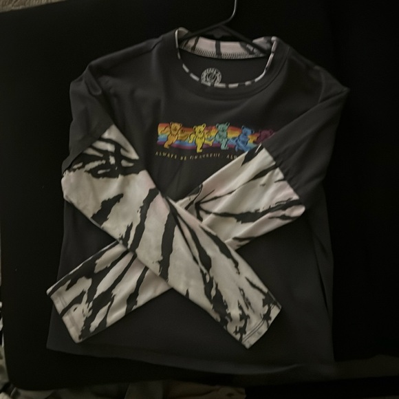 Comfy Loose Shirt - Picture 1 of 4